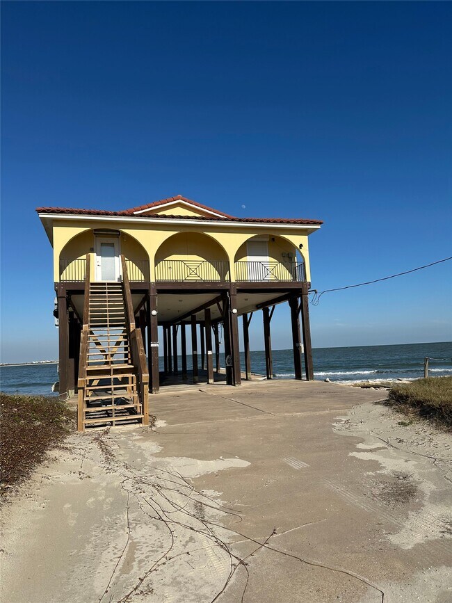 Foto del edificio - 13202 Gulf Beach Dr