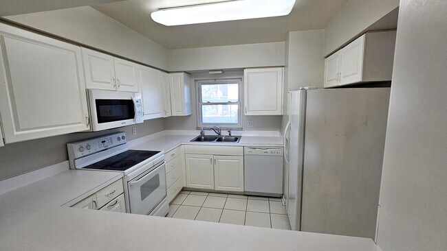 Foto del edificio - 55 Harbor View Ln
