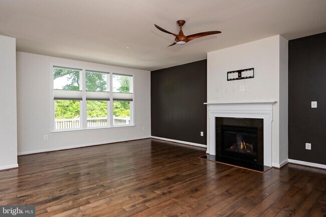 Building Photo - 2130 Nottoway Dr