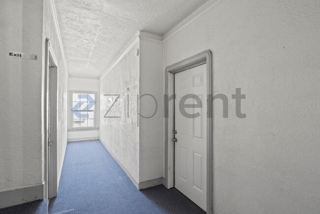 Building Photo - Unit Unit 5