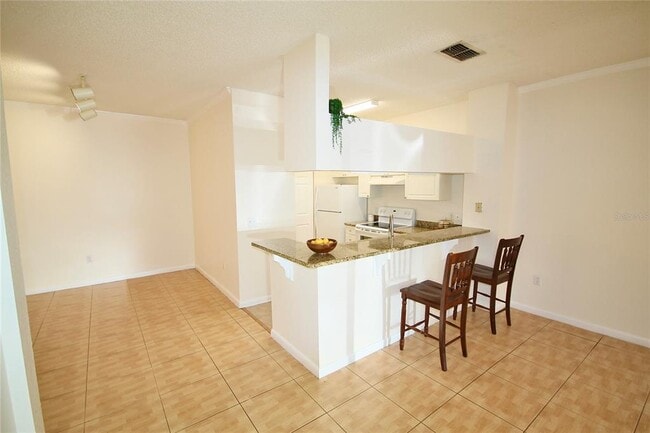 Building Photo - 913 Arbor Lakes Cir