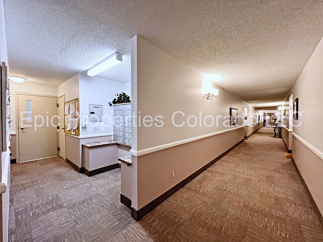 Building Photo - 13800 E Marina Dr