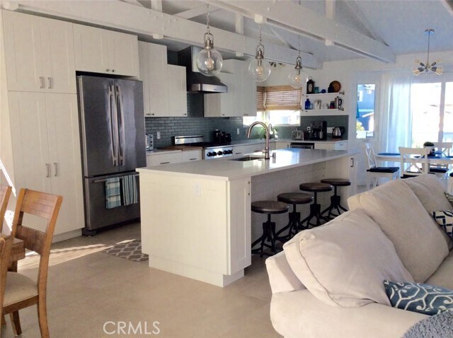 Building Photo - 119 W Avenida Gaviota