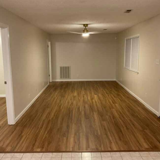 Foto del edificio - 175 Ridgewood Dr