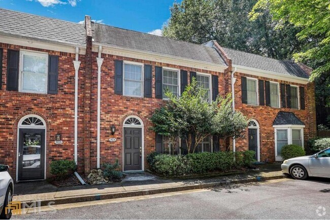 Building Photo - 7404 Saint Charles Sq