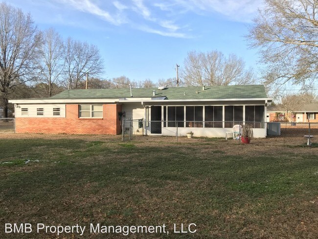 Building Photo - 3 br, 2 bath House - 107 Hope Drive