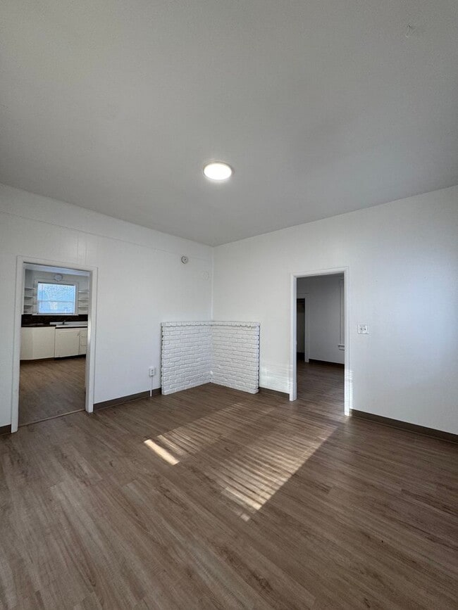 Foto del edificio - Remodeled 2-Bedroom Home on Oversized Lot