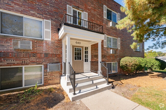 Interior Photo - Kensington Club Apartments