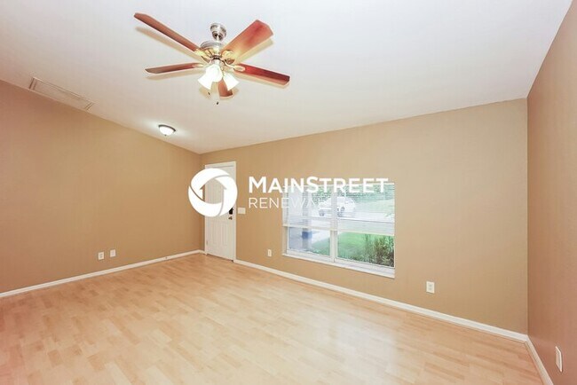 Foto del edificio - 3 Bedroom Pet-Friendly Home in North Port, FL with Main Street Renewal