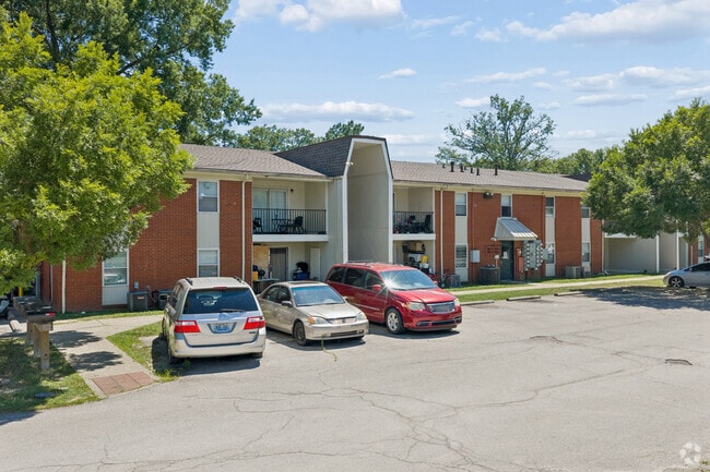 Building Photo - Woodgate Apartments