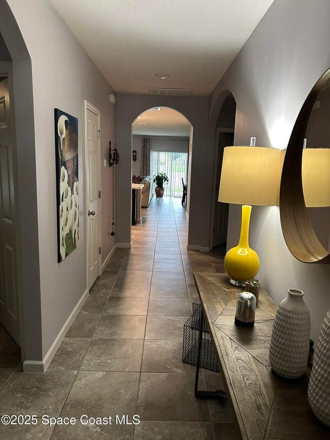 Building Photo - 165 Sorrento Dr