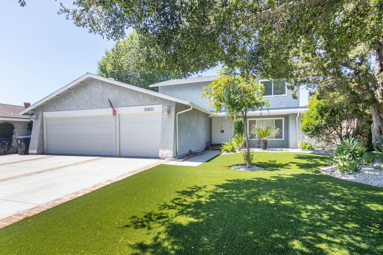 Foto principal - Charming 3-Bedroom Home on a Quiet Street ...