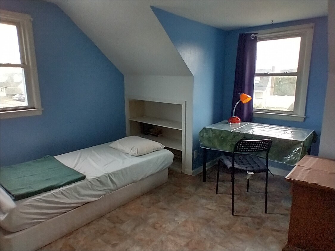 110 Horseshoe Ln, Levittown, NY 11756 House Rental in Levittown, NY