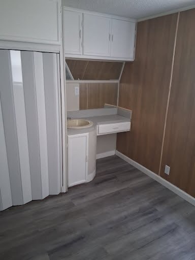 Building Photo - 1920 E 151st Ave