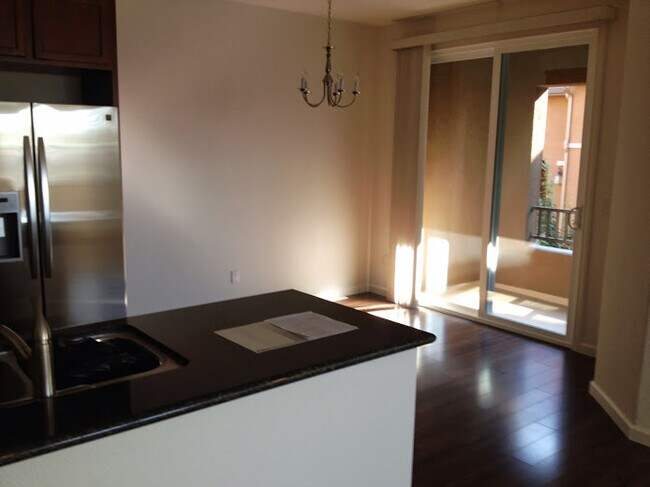 Building Photo - 43958 Paso Cedro Common