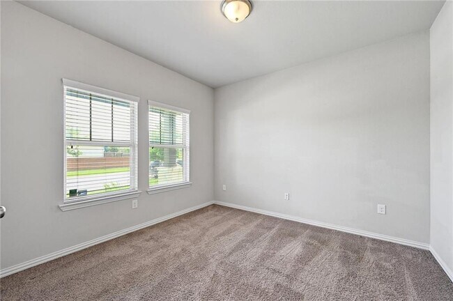 Building Photo - 8717 Blaze Dr