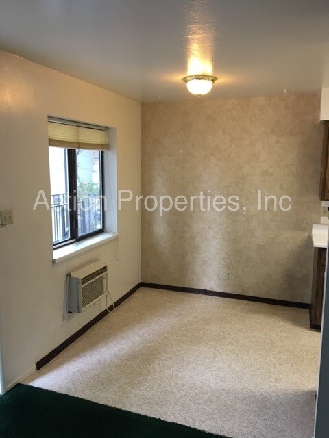 Building Photo - 1415 N Virginia St