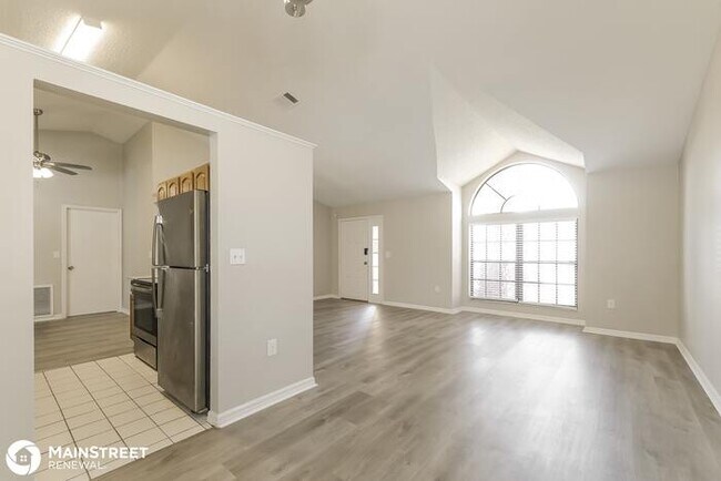Foto del edificio - 1630 Woodbay Ct