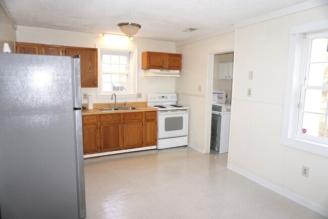 Building Photo - 1606 Whatley St