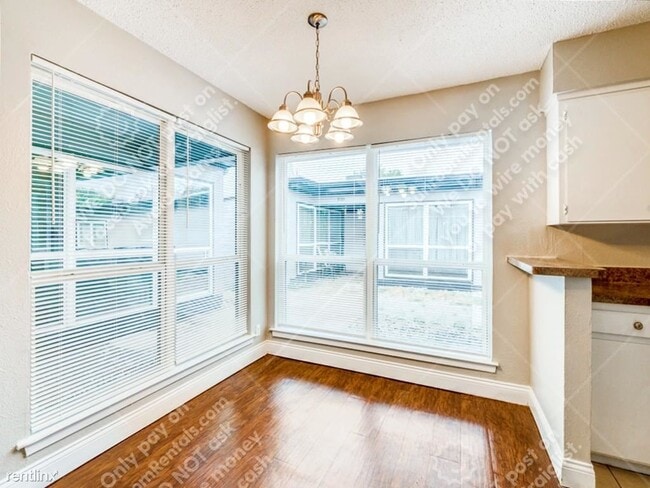 Building Photo - 2 br, 2 bath Duplex - 4309 Gorman Dr B B
