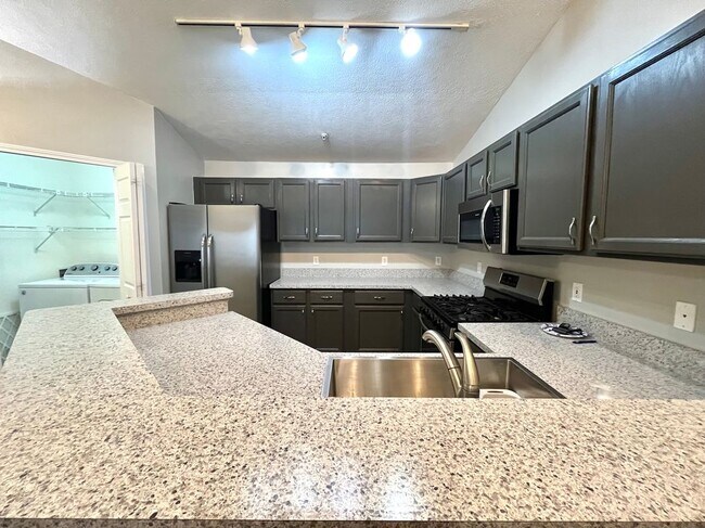 Foto del edificio - 4417 Inverness St