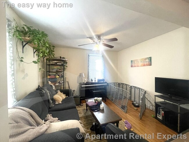 Photo - 1056 Cambridge St Apartment