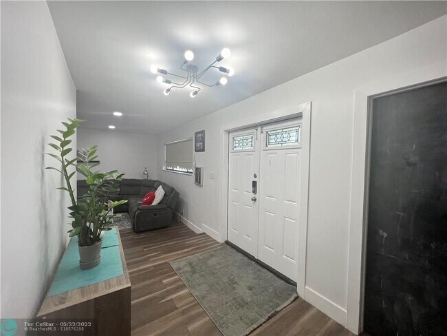Foto del edificio - 2086 NW 104th Ave