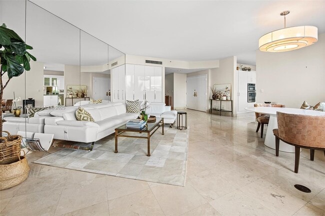 Foto del edificio - 300 South Pointe Dr