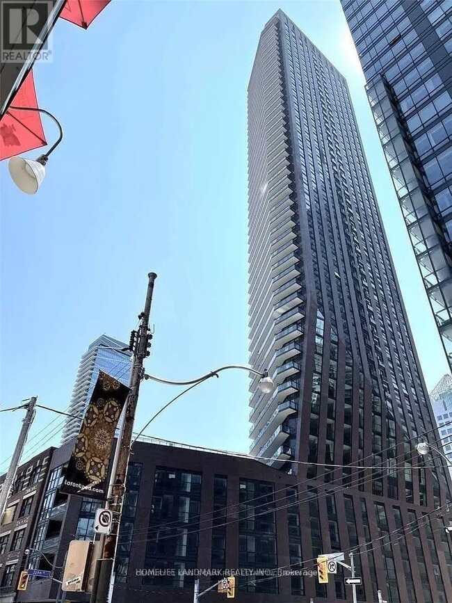 Building Photo - 99 John St
