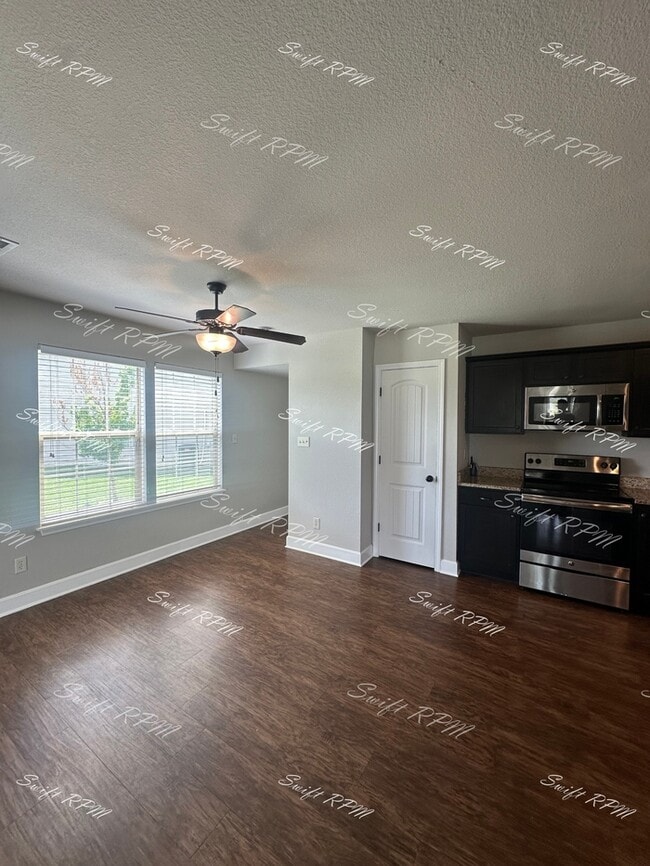 Building Photo - 21615 Westover Ct