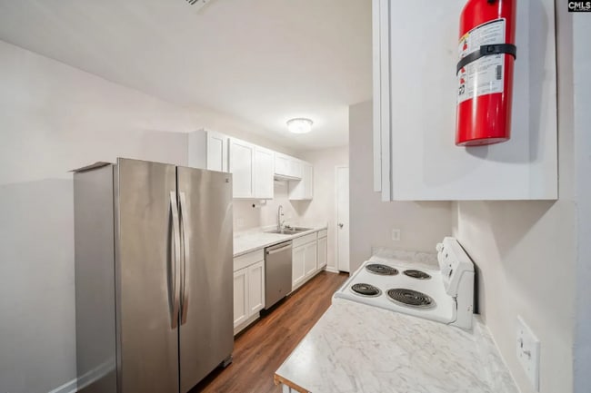 Building Photo - 1680 Horseshoe Dr