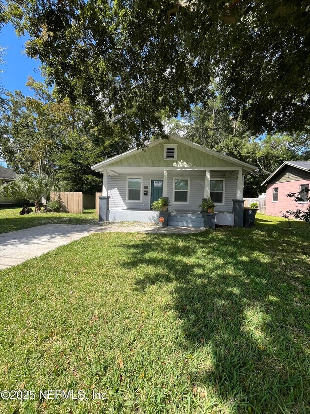 Foto principal - 2818 White Ave