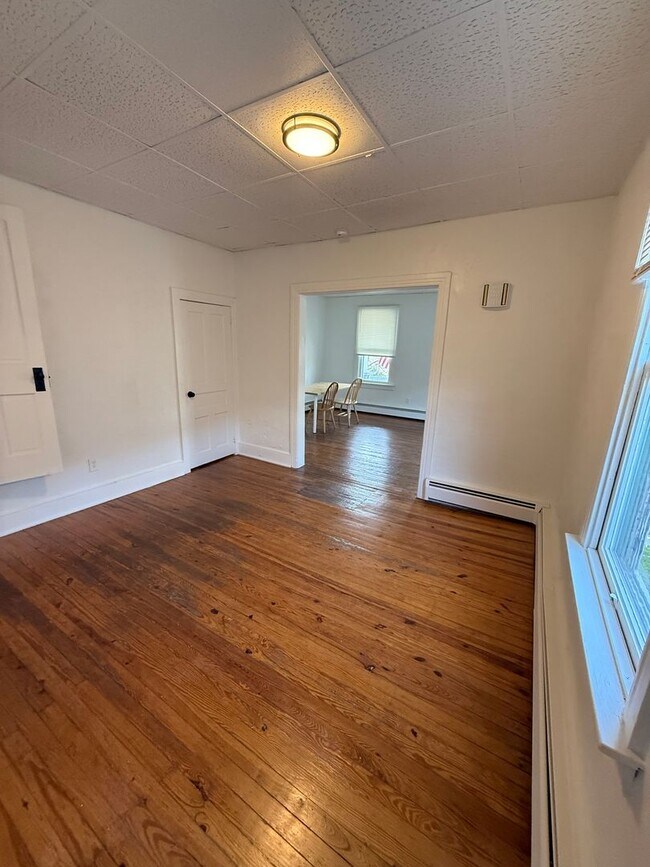 Foto del edificio - Cozy & Quiet Home in Glen Rock