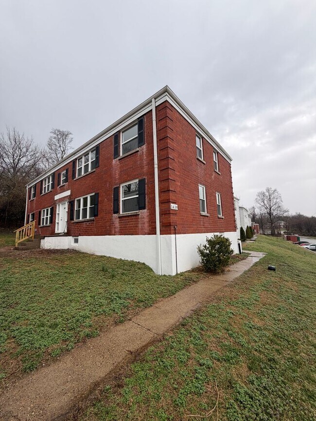 Building Photo - 1439 Nightingale Rd