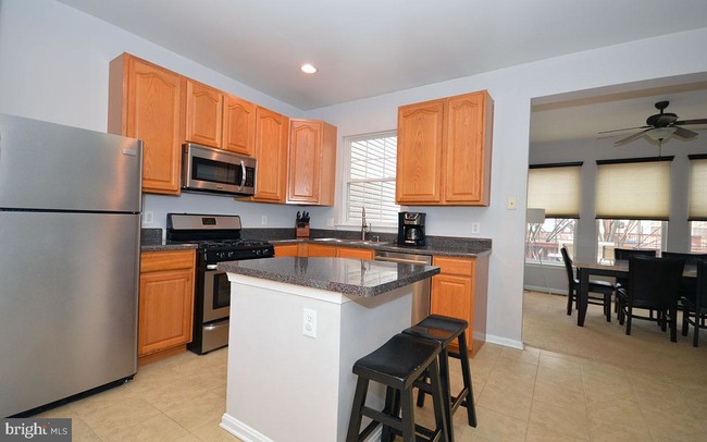 Building Photo - 20407 Elm Grove Terrace