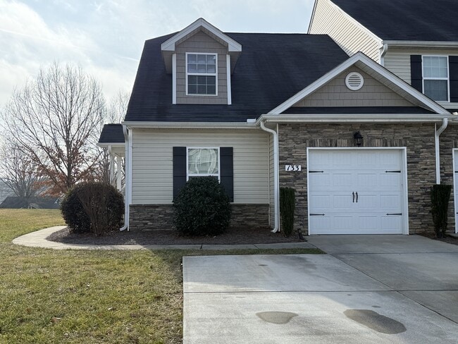 Foto del edificio - 133 Penry Ln