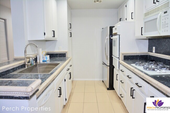 Building Photo - 3284 Barham Blvd