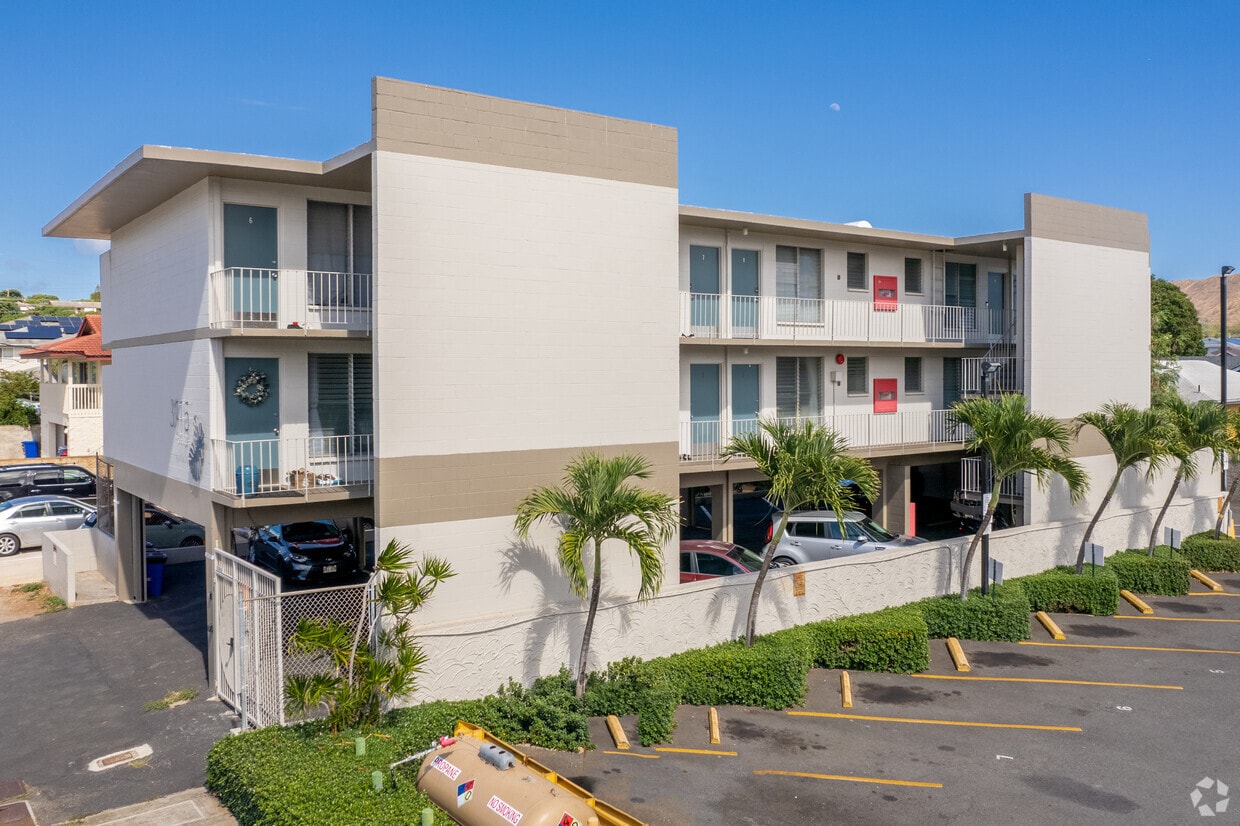 Primary Photo - 3215 Hoolulu St