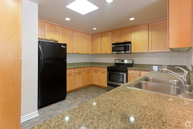 2BR,BBA- 1625 SF Kitchen - IMT Belasera at Superior