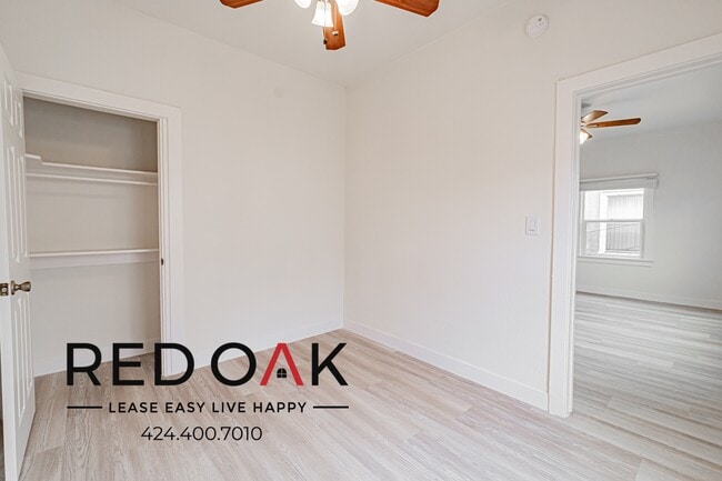Building Photo - 404 N Coronado St