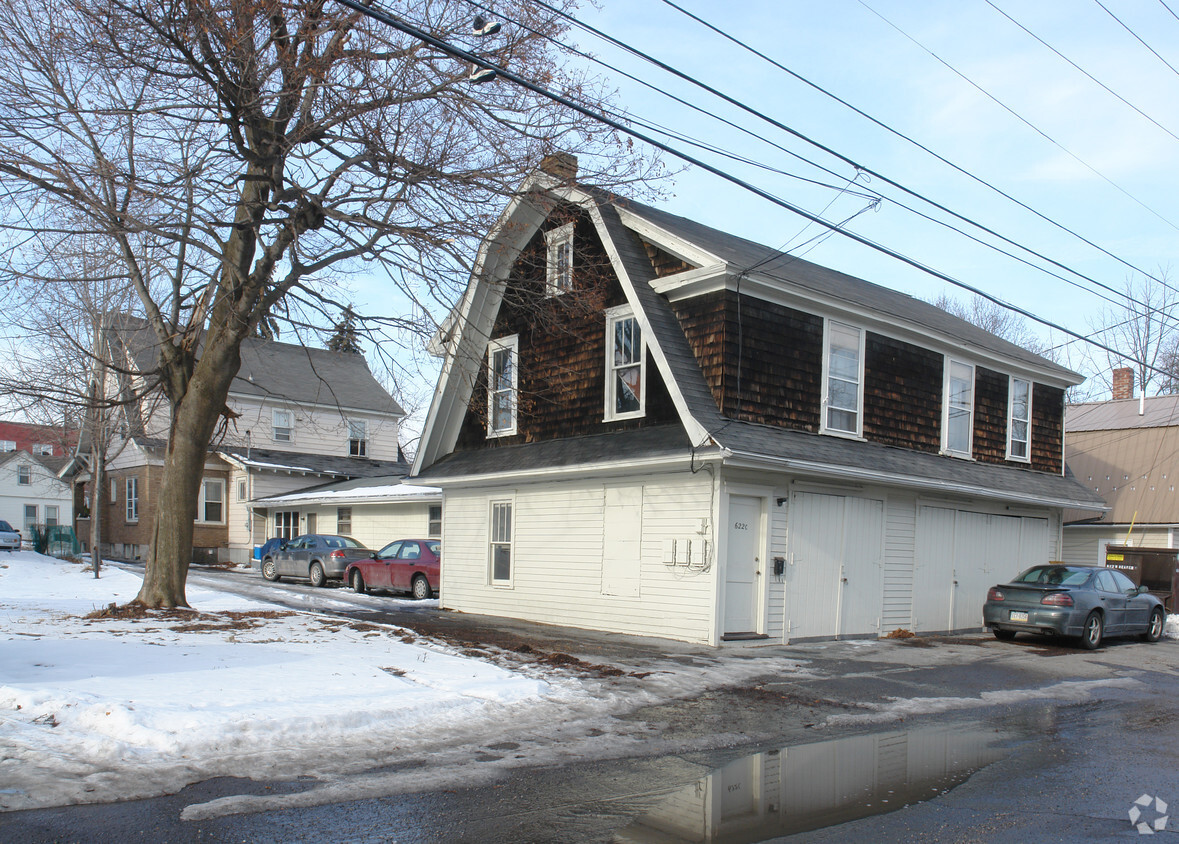 Building Photo - 622 W Beaver Ave