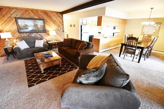 Building Photo - Timberline 14