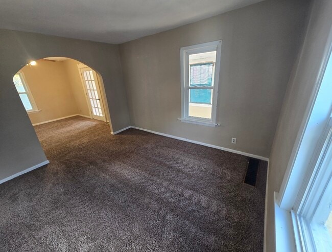 Building Photo - 4503 16th Ave