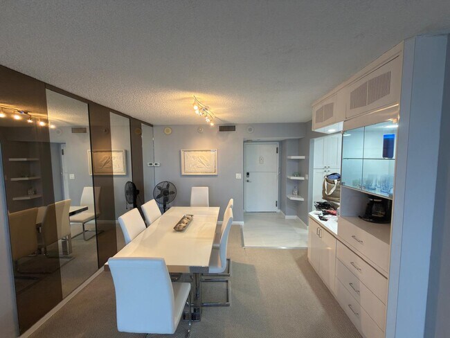 Foto del edificio - 101 Briny Ave