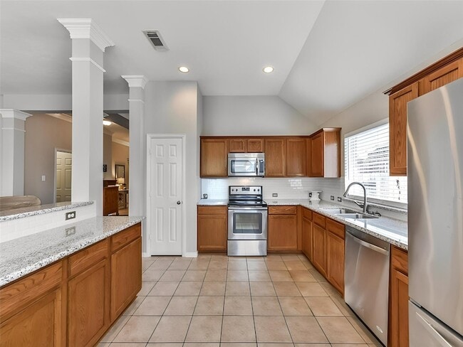 Photo - 7611 Waterlilly Ln House
