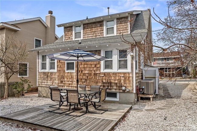 Building Photo - 128 E 29th St