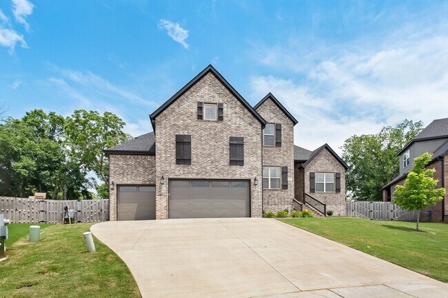 Foto del edificio - Gorgeous Luxury Home in Bentonville!