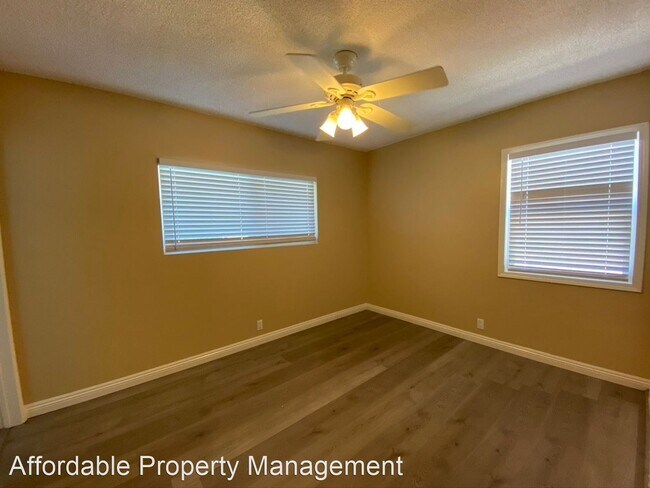 Building Photo - 3 br, 1.5 bath House - 512 La Serena Dr.