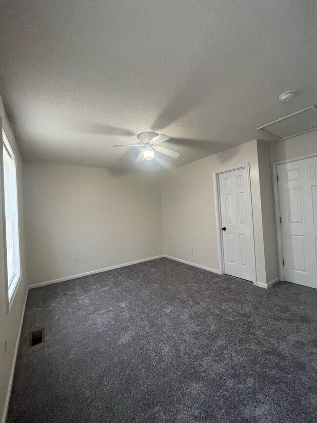 Building Photo - 1322 Devon Ln