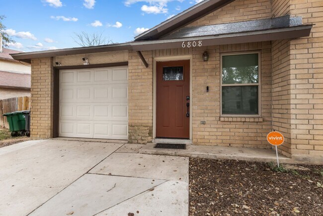 Foto del edificio - 6808 Betty Levy